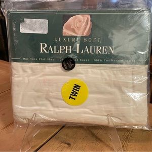 New Ralph Lauren Twin Flat Sheet. Beige/cream